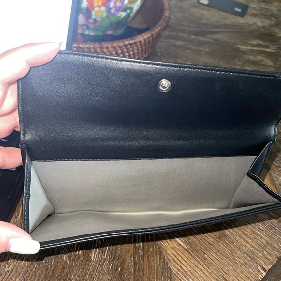 Chanel Camellia Lambskin Wallet - Black - Picture 3 of 9